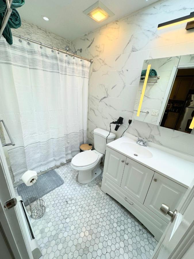 The Waltham Private Room & Bathroom John F Kennedy Jfk Lga Airport Manhattan Penn Station Bullet-Train 15 Min New York City Exterior photo