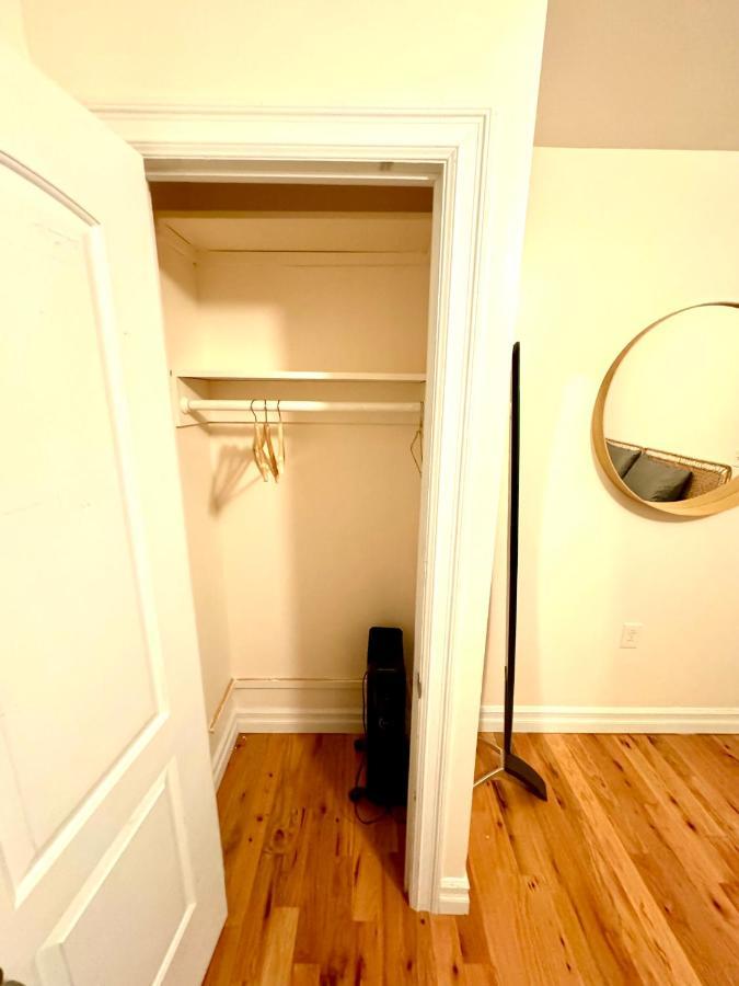 The Waltham Private Room & Bathroom John F Kennedy Jfk Lga Airport Manhattan Penn Station Bullet-Train 15 Min New York City Exterior photo